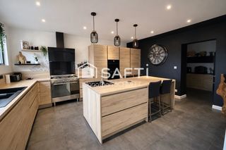  Maison � vendre 6 pi�ces 171 m�