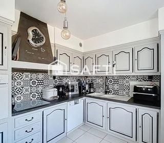  Maison � vendre 9 pi�ces 245 m�