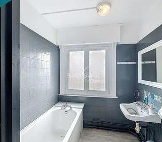  Immeuble � vendre 120 m�