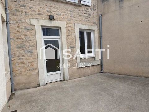   Maison de bourg situ�e � BRULON - 152 m� Maison - 6 pi�ce(s) - 152 m�