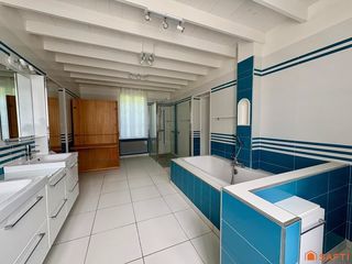  Maison � vendre 10 pi�ces 369 m�