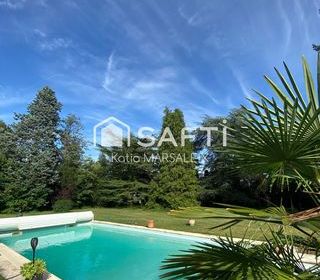  Maison � vendre 9 pi�ces 239 m�