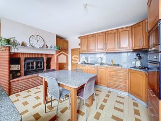  Maison � vendre 8 pi�ces 332 m�