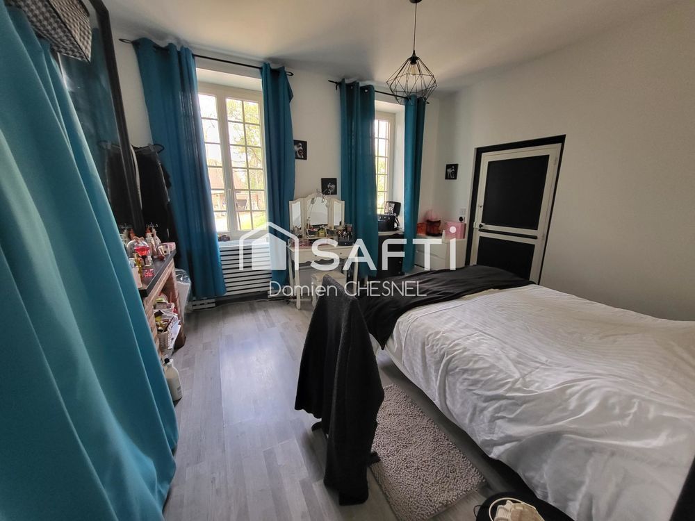 � vendre  Propri�t�/ch�teau Arcomps (18200)