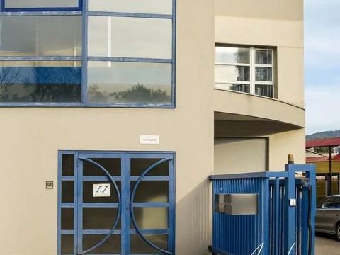 &Agrave; LOUER � Bureaux premium au c�ur de Voiron 3050 38500 Voiron