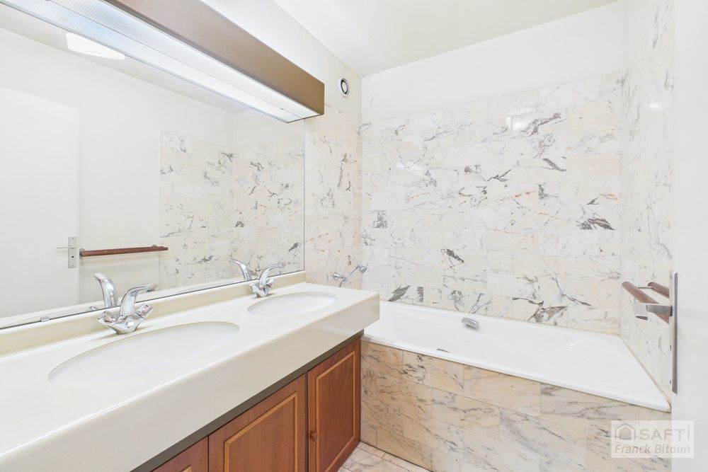 � vendre  Appartement Courbevoie (92400)