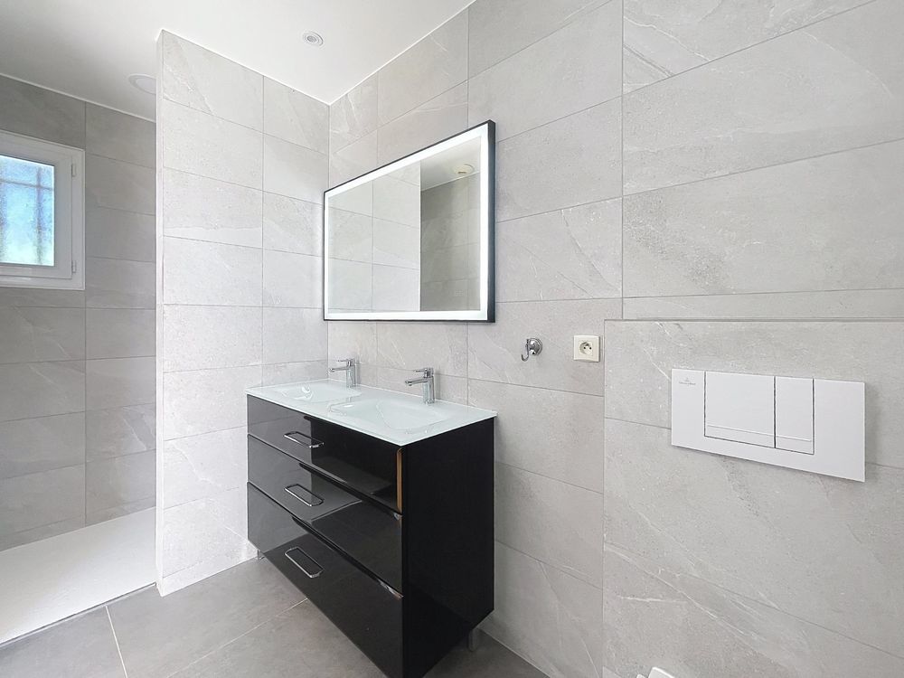 � vendre  Maison Bagnols-en-For�t (83600)