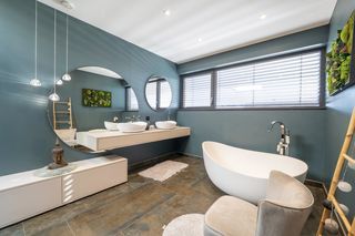  Maison � vendre 8 pi�ces 253 m�