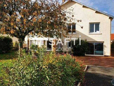   Maison familiale avec beaux volumes � id�ale profession lib�rale ou artisan Maison - 6 pi�ce(s) - 165 m�