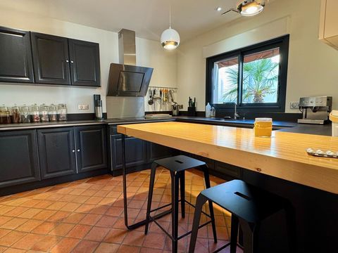 Opportunit&eacute; pharmacie + habitation 1056954 85600 Montaigu vendee