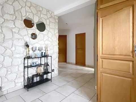   Maison familiale sur sous-sol entre Vitry le Fran�ois et Ch�lons Maison - 6 pi�ce(s) - 148 m�