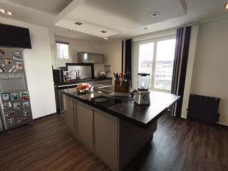  Appartement � vendre 6 pi�ces 168 m�