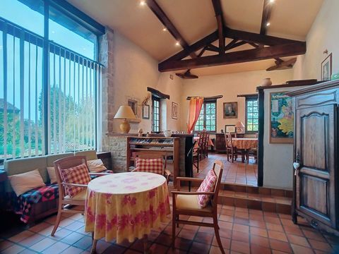   Grande propri�t� divisible sur terrain constructible Maison - 11 pi�ce(s) - 260 m�