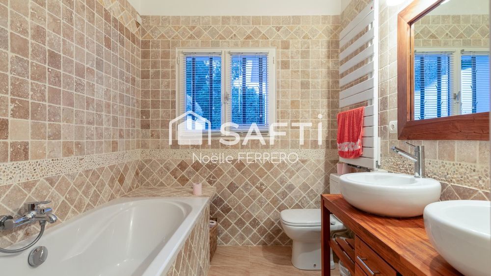 � vendre  Maison Les Issambres (83380)