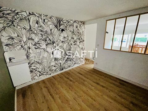 Local professionnel 21 m&sup2;  1er &eacute;tage � Port Fr&eacute;jus 550 83600 Frejus