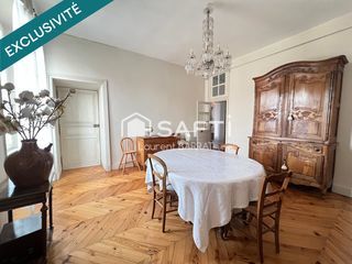  Appartement � vendre 9 pi�ces 230 m�