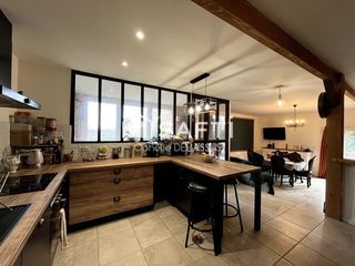  Maison � vendre 14 pi�ces 325 m�