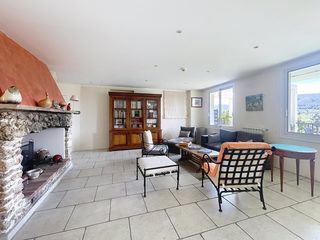  Immeuble � vendre 351 m�