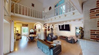  Maison � vendre 15 + pi�ces 367 m�