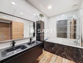  Appartement � vendre 4 pi�ces 131 m�