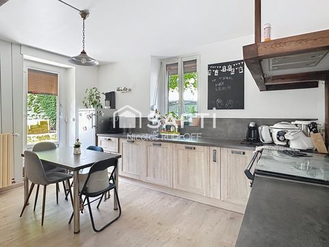   Maison - 8 pi�ces - 227m� Maison - 8 pi�ce(s) - 227 m�