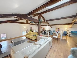  Immeuble � vendre 457 m�