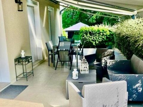   Maison d'architecte d'exception. Maison - 7 pi�ce(s) - 150 m�