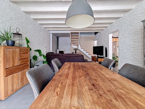   Fontaine-de-Vaucluse � Maison 3 chambres avec piscine Maison - 5 pi�ce(s) - 105 m�