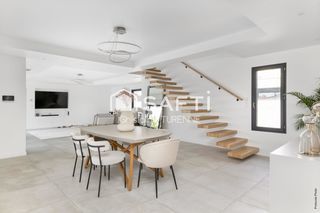  Maison � vendre 6 pi�ces 220 m�