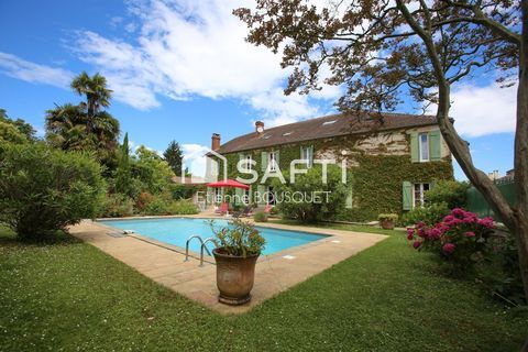   Demeure d'exception avec chambres d'h�tes Maison - 15 + pi�ce(s) - 470 m�