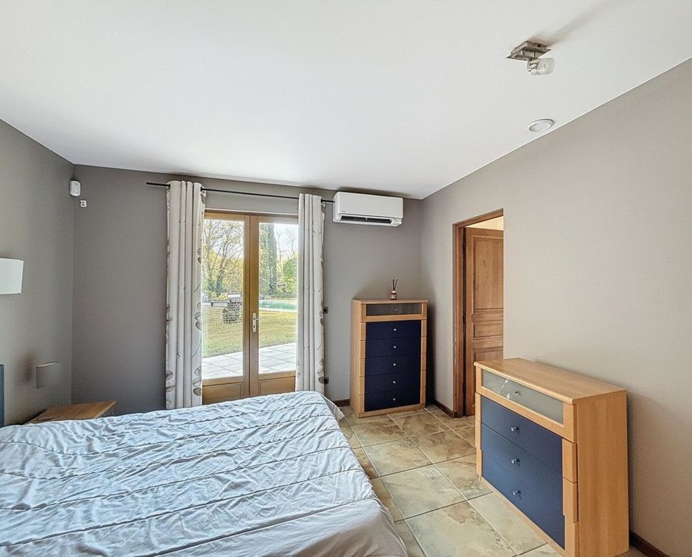 � vendre  Maison Saint-Paul-en-For�t (83440)