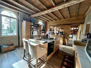  Maison � vendre 10 pi�ces 380 m�