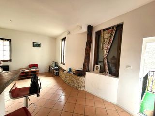  Immeuble � vendre 68 m�