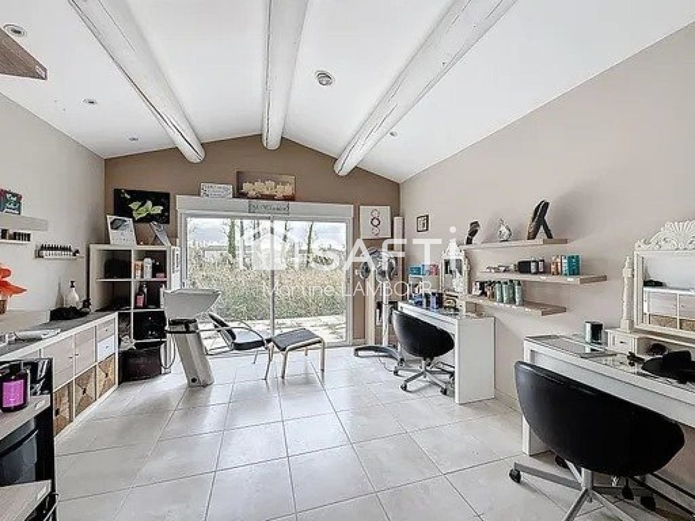 � vendre  Maison Paradou (13520)