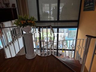  Maison � vendre 8 pi�ces 304 m�