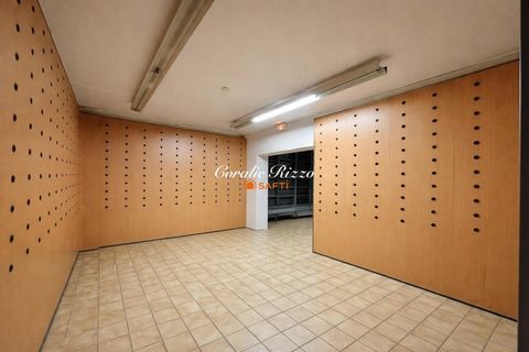LOCAL COMMERCIAL - 146 M&sup2; - SAINT-AVOLD 153250 57500 Saint-avold