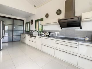  Maison � vendre 10 pi�ces 218 m�