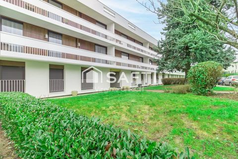   Appartement T4, de 80 M2( carrez) et 96 m2 surface au sol, avec cave et parking, � St Cyr lEcole, proche des commodit�s! Appartement - 4 pi�ce(s) - 96 m�