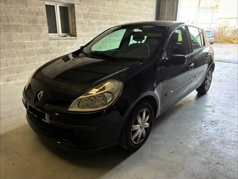 Renault Clio 2006 occasion LA CHAPELLE-SAINT-LUC 10600