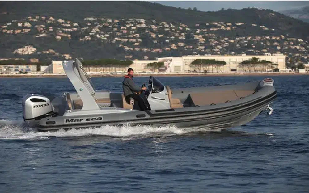 Bateaux &agrave; moteur Pneumatique - Semi-rigide 2022 occasion Fr&eacute;jus 83600