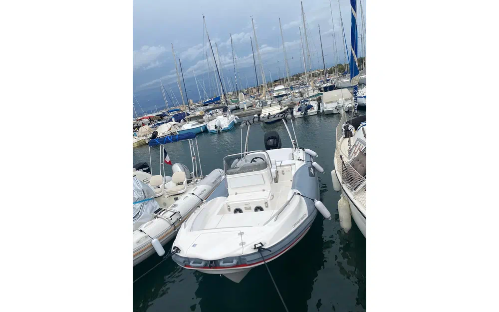 Bateaux &agrave; moteur Pneumatique - Semi-rigide 2022 occasion Fr&eacute;jus 83600