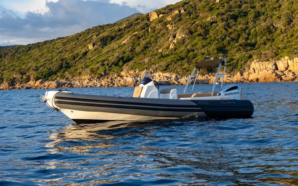 Bateaux &agrave; moteur Pneumatique - Semi-rigide 2023 occasion Fr&eacute;jus 83600