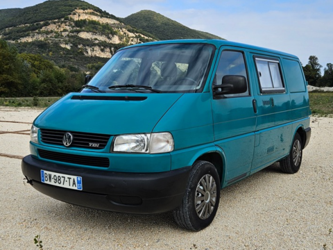 Volkswagen Transporter T4 Phase 2 (F7D) 2.5 TDi Fourgon am&eacute;nag&eacute; 102cv 2001 occasion Cruas 07350