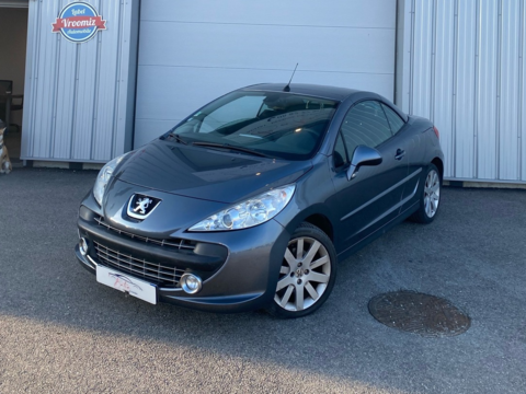 Peugeot 207 CC 1.6 HDi 110ch Sport Pack 1&egrave;re main 2008 occasion SAINT-ANDRE-DE-CORCY 01390