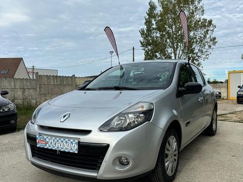 Renault Clio III 1.6 16V 110CV boite auto garantie 12 mois offert 2011 occasion Cercottes 45520