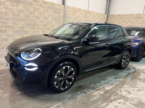 Fiat Fiat 600 1.2 HYBRIDE 100cv LA PRIMA DCT6 / CUIR / JANTES 18 / CAMERA 2024 occasion Varennes-Jarcy 91480