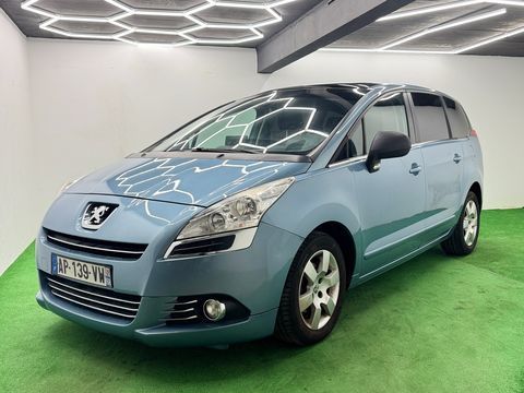 Peugeot 5008 1.6 HDi 16V Boite Auto 110 cv Premium Toit Panoramique 12moi 2010 occasion VENISSIEUX 69200