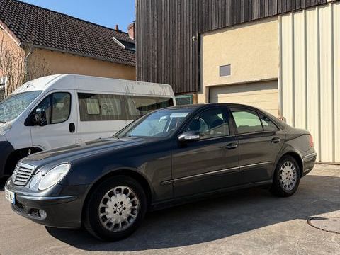Mercedes Classe E 320 3.2i V6 luxe s2 2003 occasion Fleury-les-Aubrais 45400