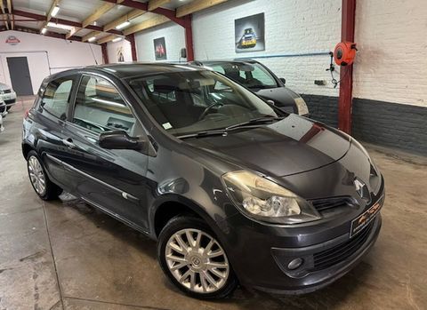 Renault Clio III 1.4 i 16V 98 cv 2005 occasion FACHES-THUMESNIL 59000