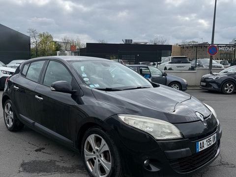 Renault M&eacute;gane 3 1.5 DCI 105 DYNAMIQUE / R&Eacute;GULATEUR / LIMITEUR / BLUETOOTH 2009 occasion SARTROUVILLE 78500